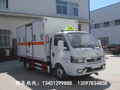 東風途逸爆破器材運輸車（藍牌）